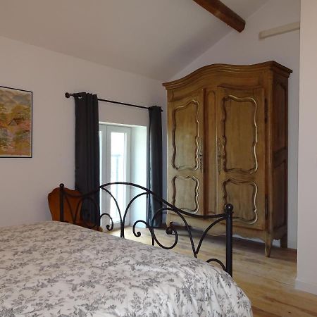 Maison D' Alys Entre Luberon Et Alpilles Cabannes Buitenkant foto